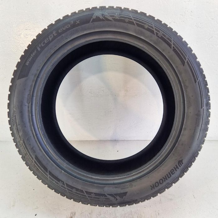 Opona Hankook Winter i*cept evo3 X 285/45r20 112V