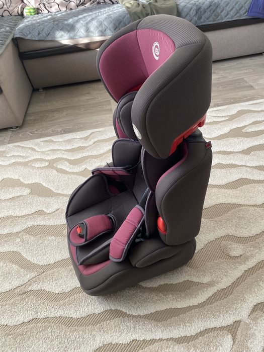 Дитяче автокрісло