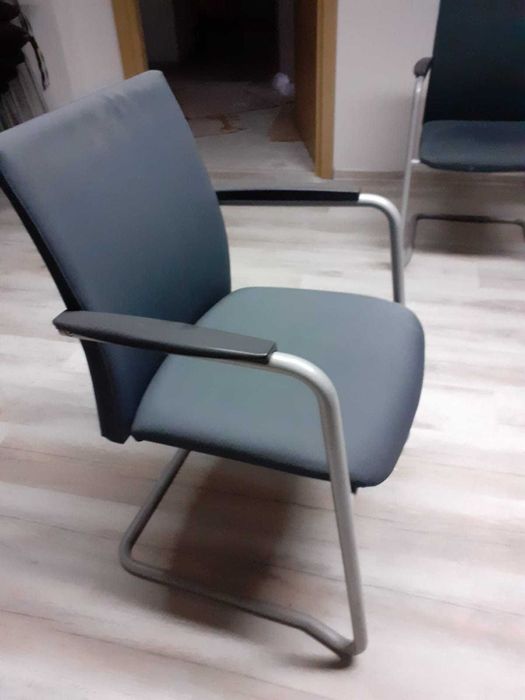 Fotele  konferencyjne BEJO