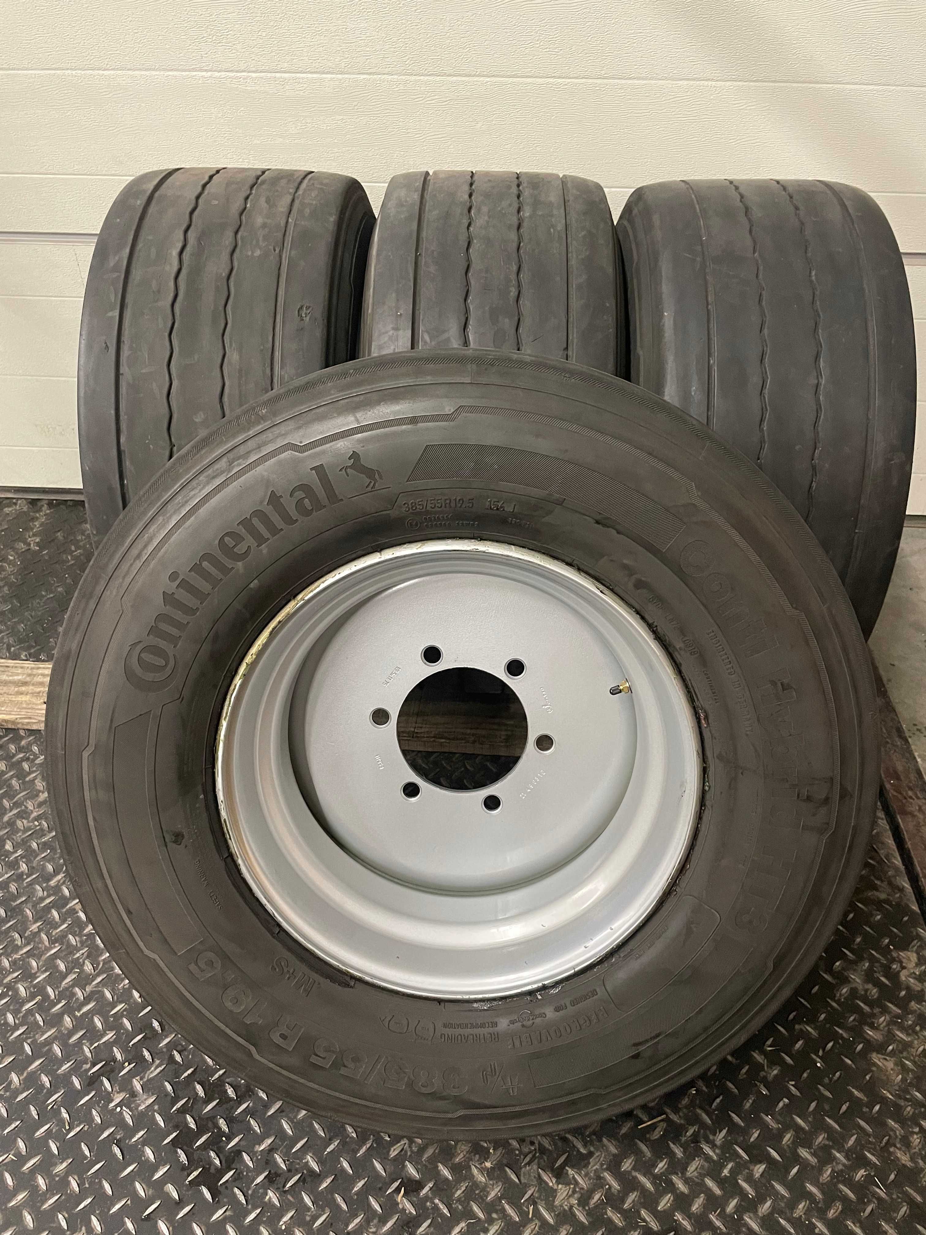 KOŁA 4szt do przyczepy rolniczej Continental 385/55 r19.5 niskie 89cm