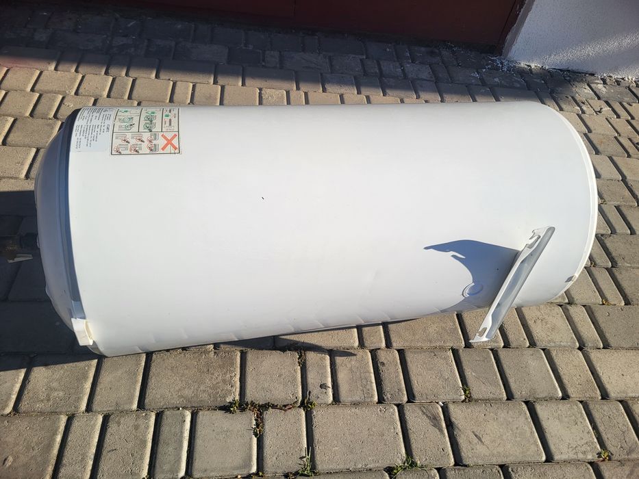 Продам бойлер 100 л.