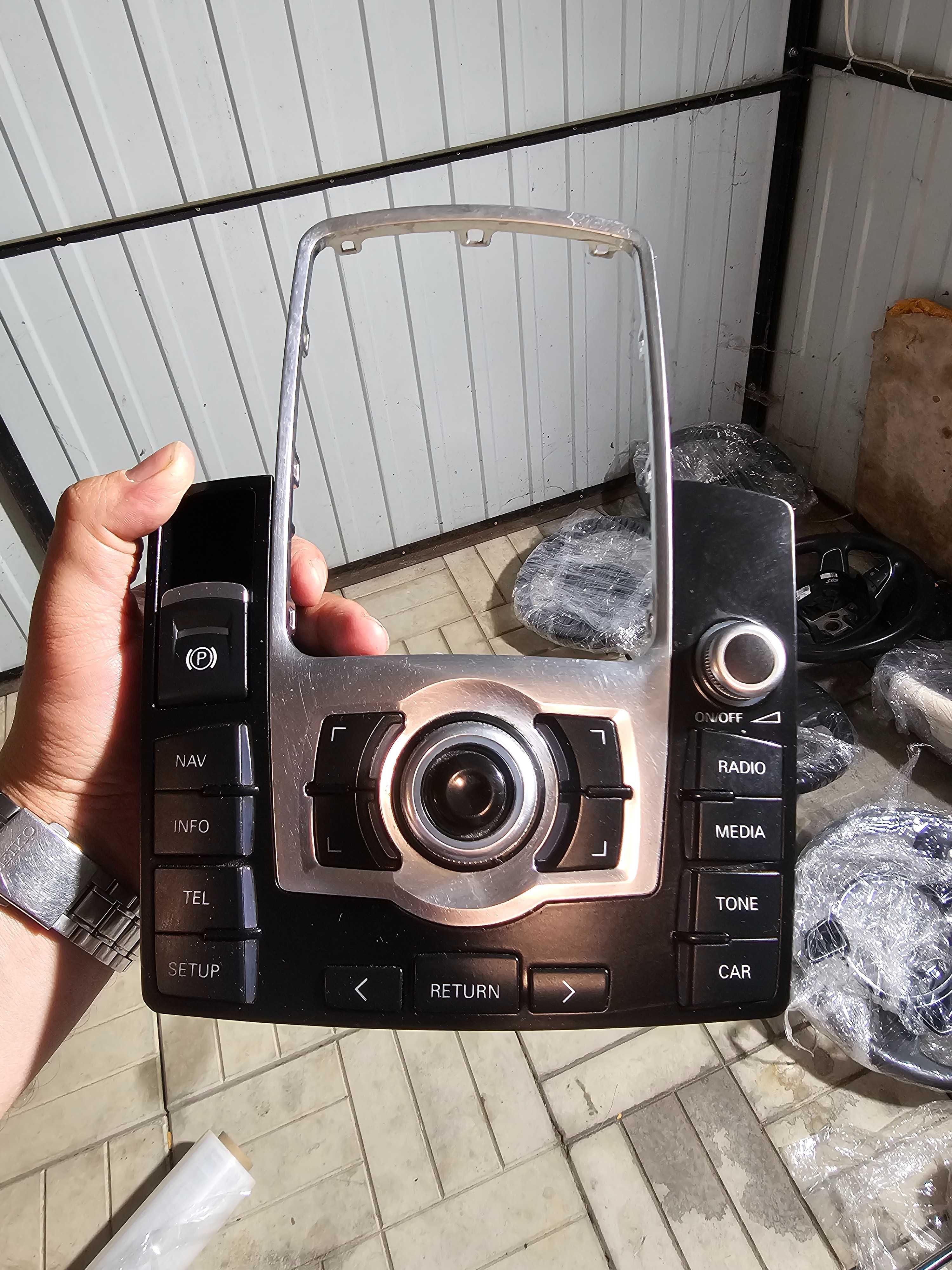 Panel MMI 3G AUDI  Q7 A6 MMI 3G+ joystik + chrom w bdb stanie