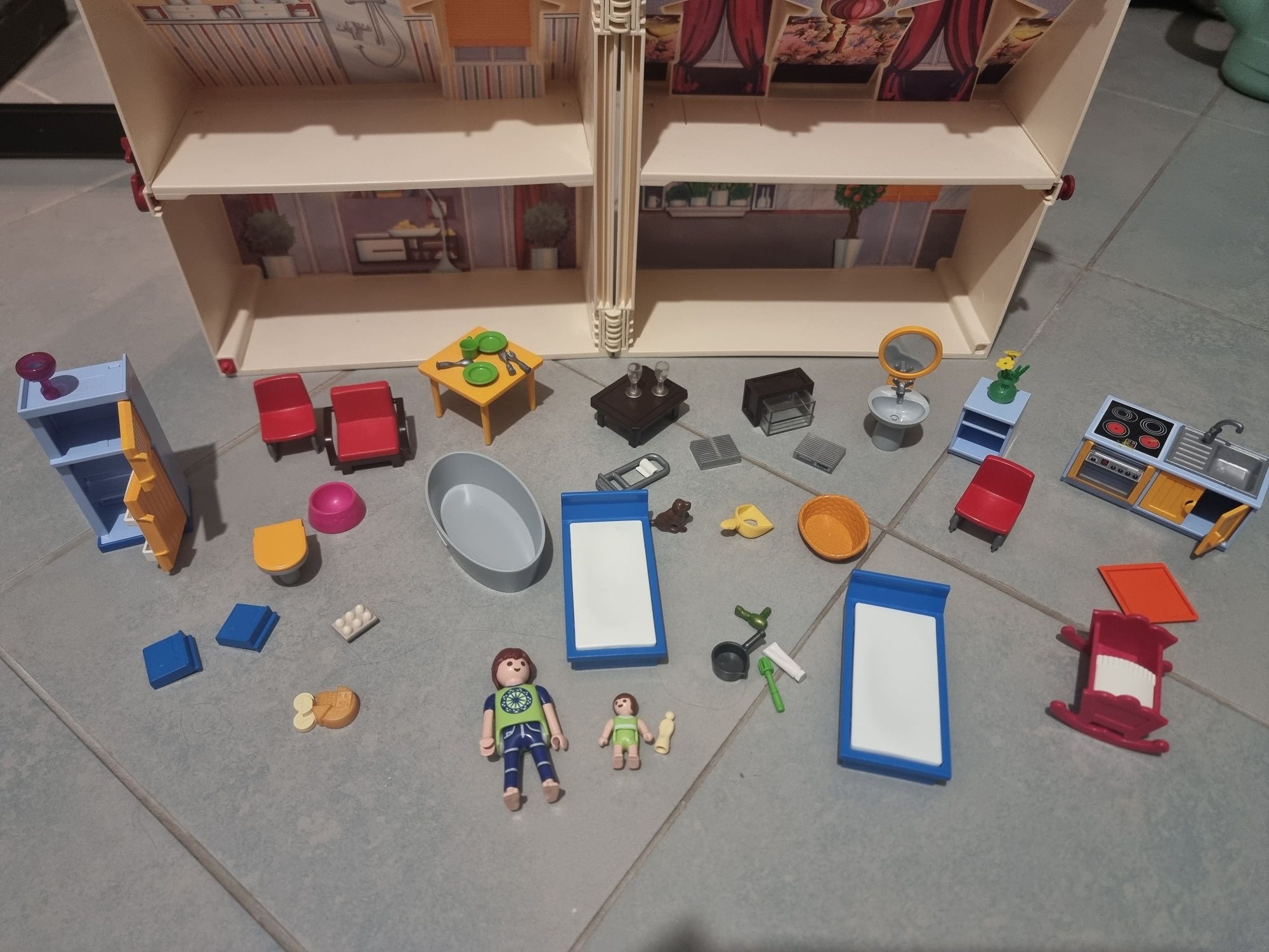 Klocki PLAYMOBIL  przenośny domek dla  lalek