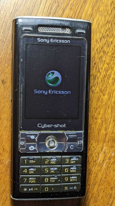 Sony Ericsson K800i UA-UCRF