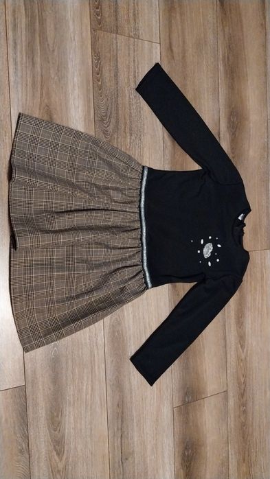 Sukienka świąteczna r 134