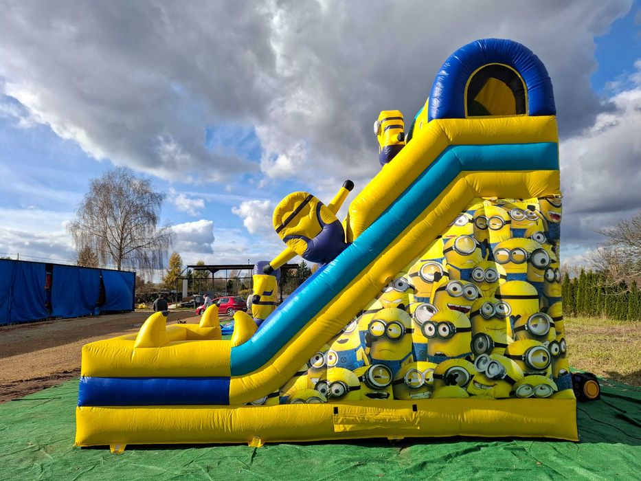 Надувна гірка "Шалені міньйони" нова