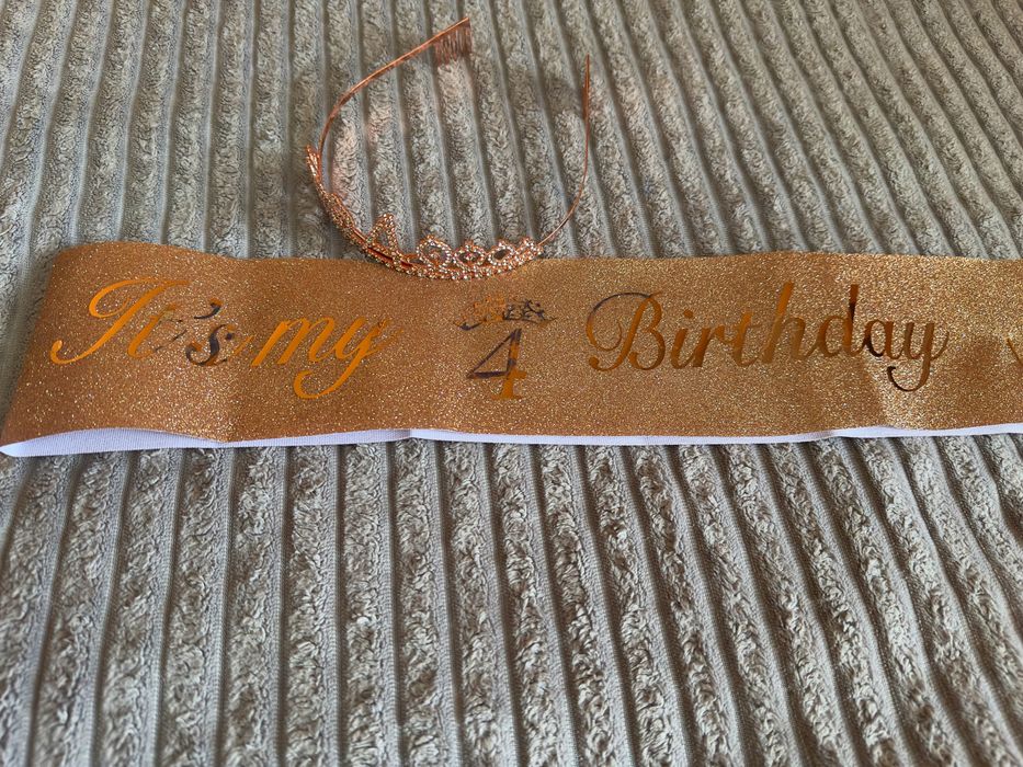 Діадема,тіара,корона з цифрою 4