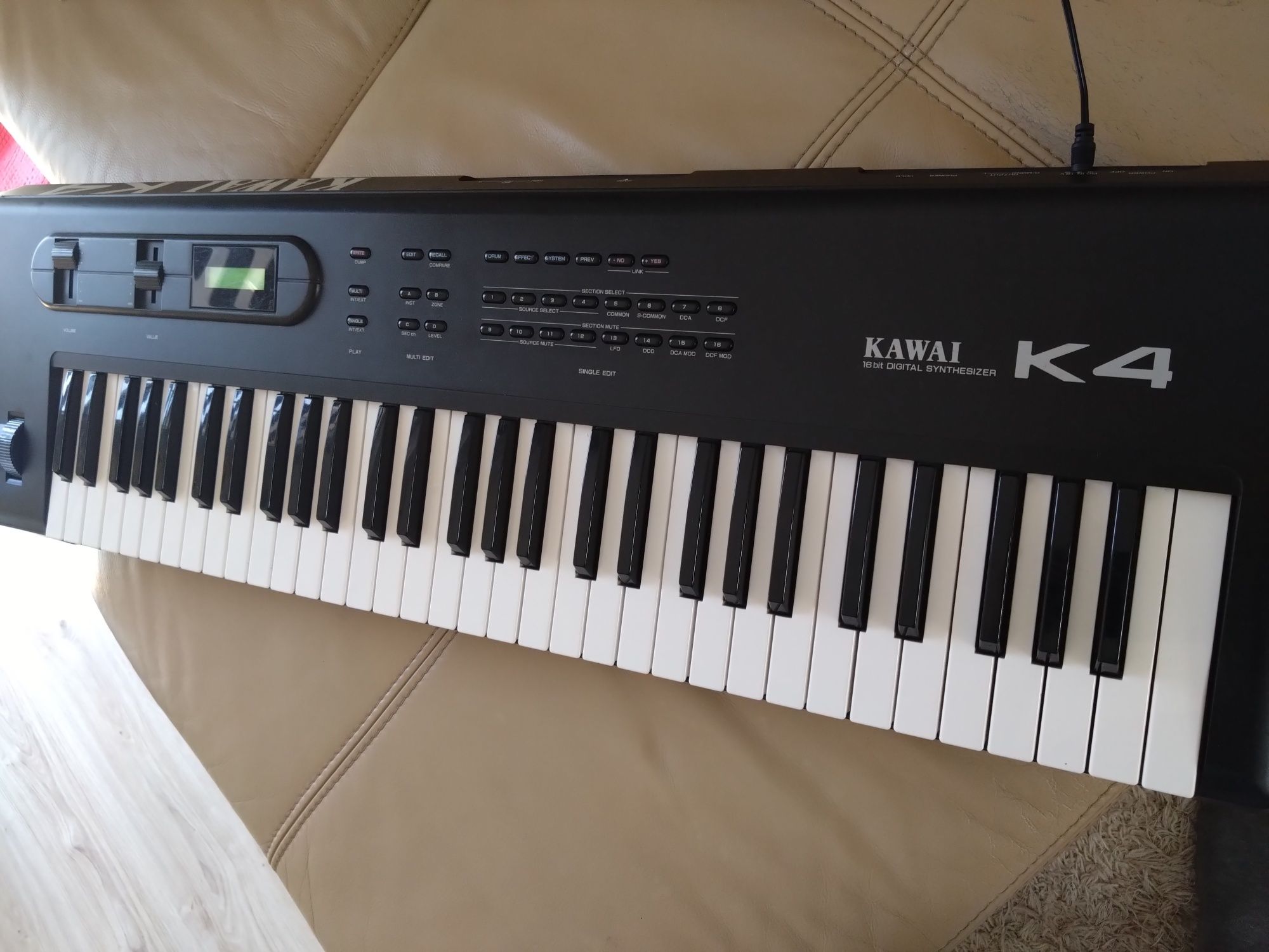 Kawai K4 syntezator