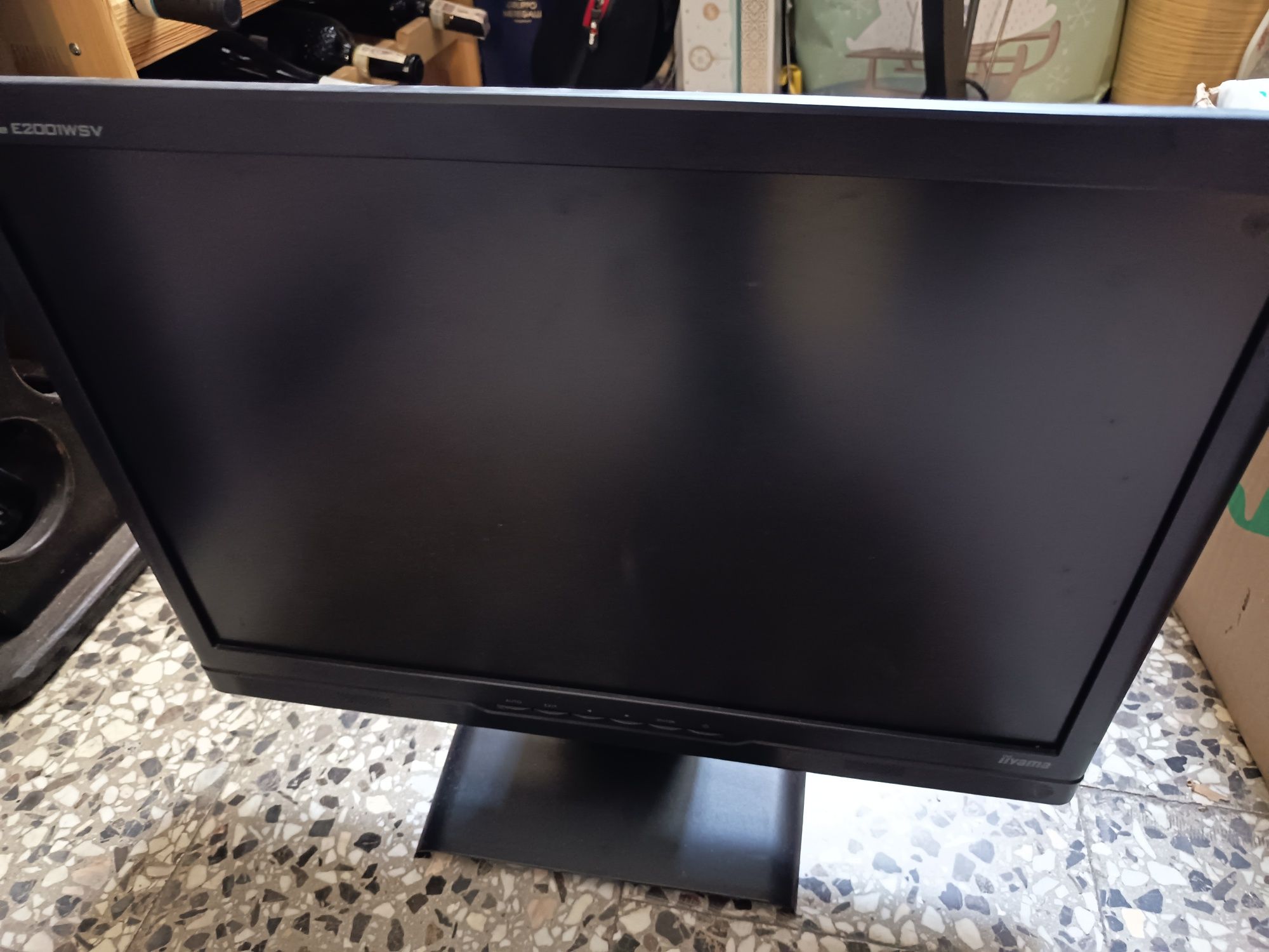 Monitor IIyama. 17 cali.
