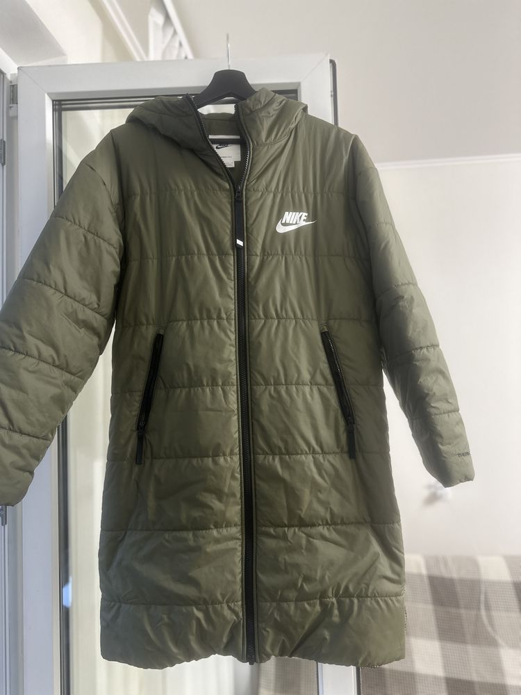 Пальто оверсайз nike therma xs s куртка