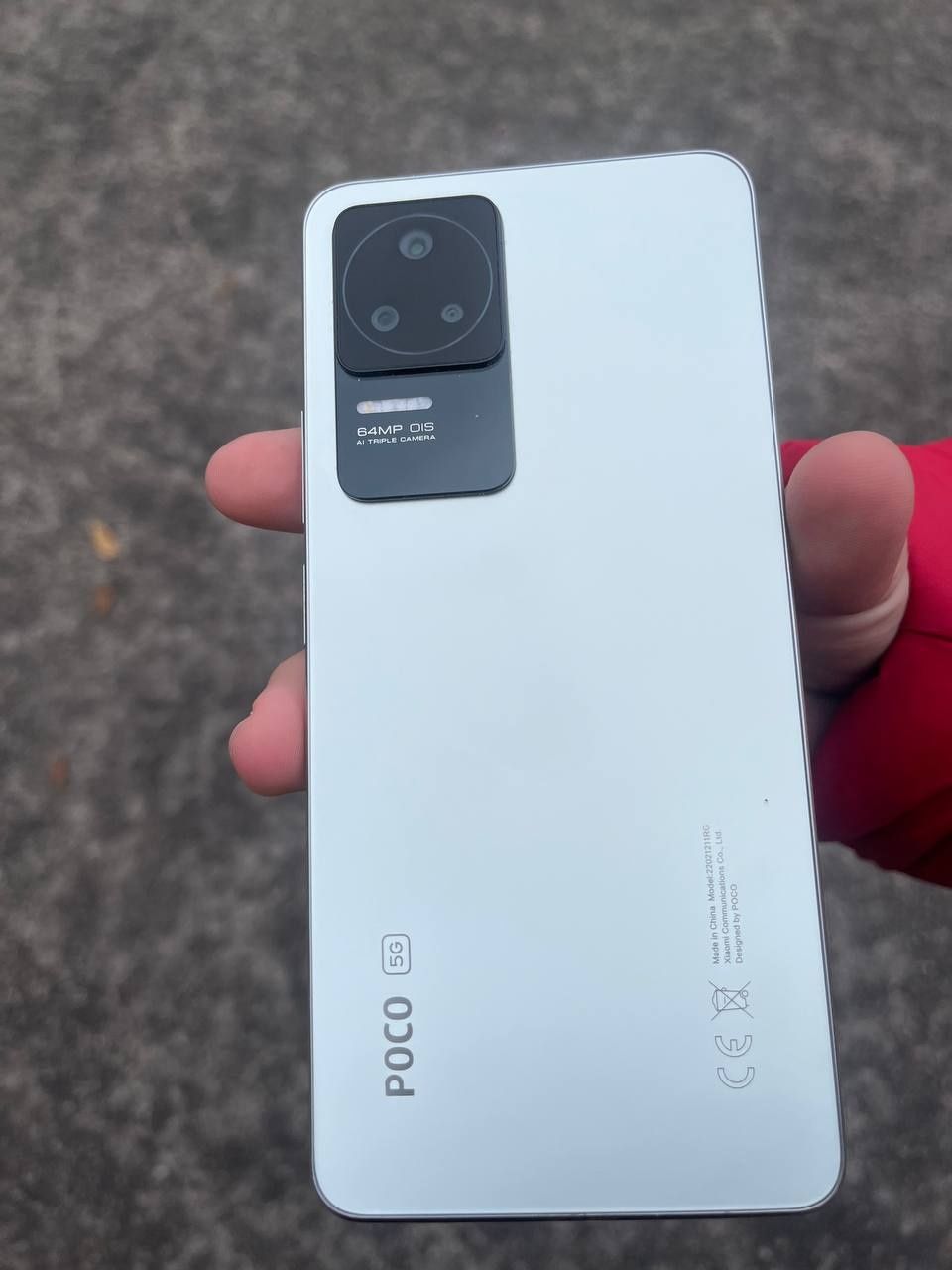Телефон Poco f4 8/256GB