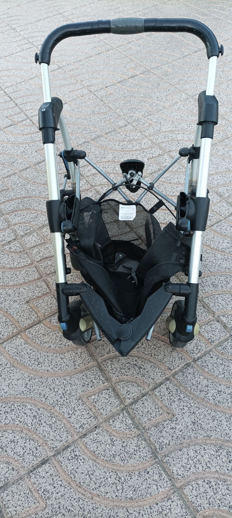 Conjunto cadeira auto + carrinho bebe + Alcofa como novo