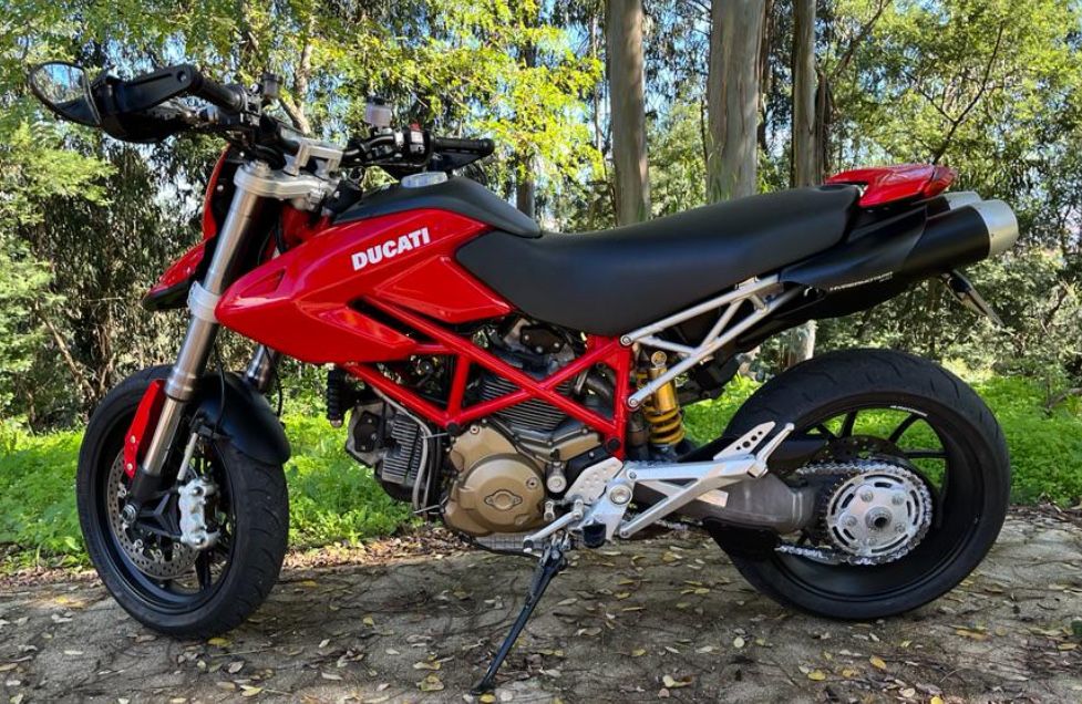 Ducati hypermotard 1100