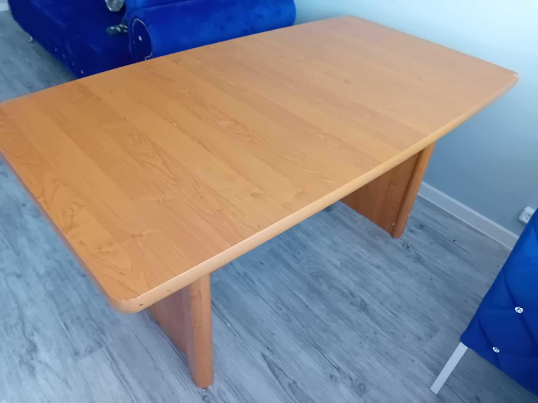 Stół do salonu drewniany