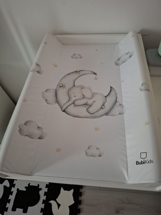 Komoda z przewijakiem i wkładka.