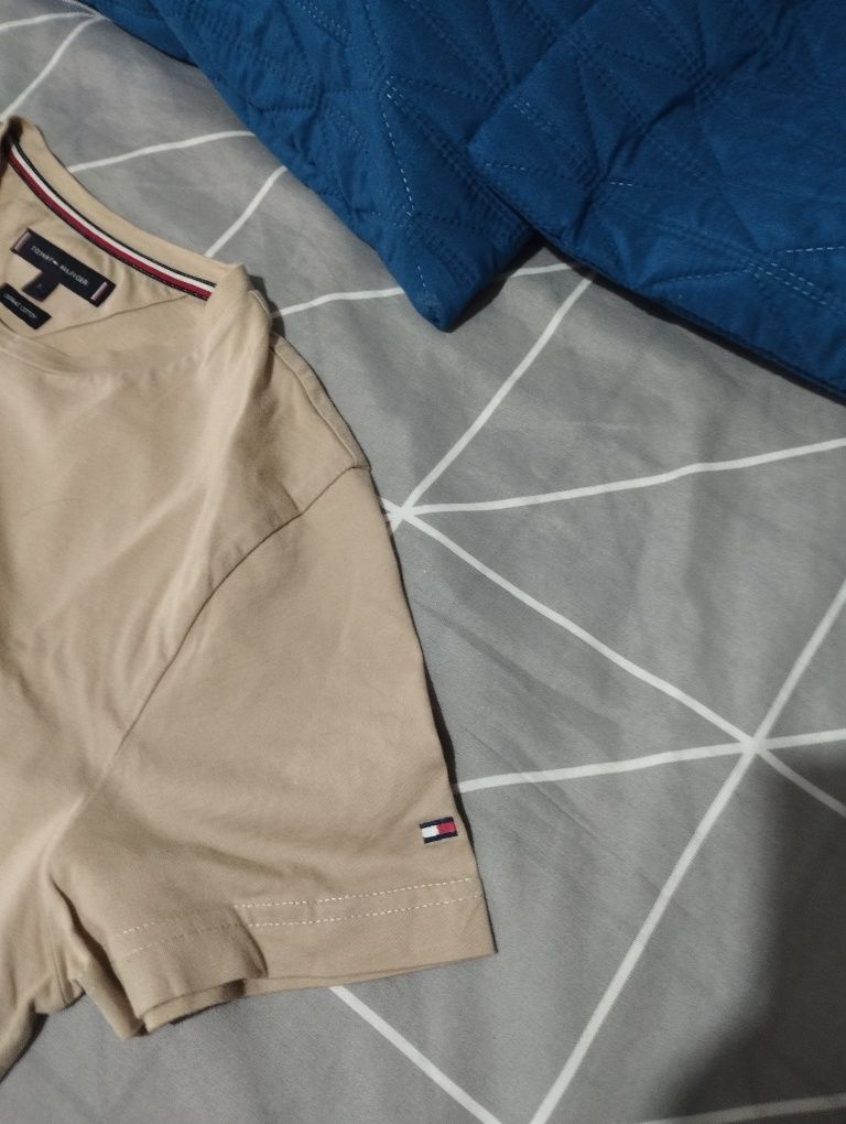 t-shirt tommy hilfiger