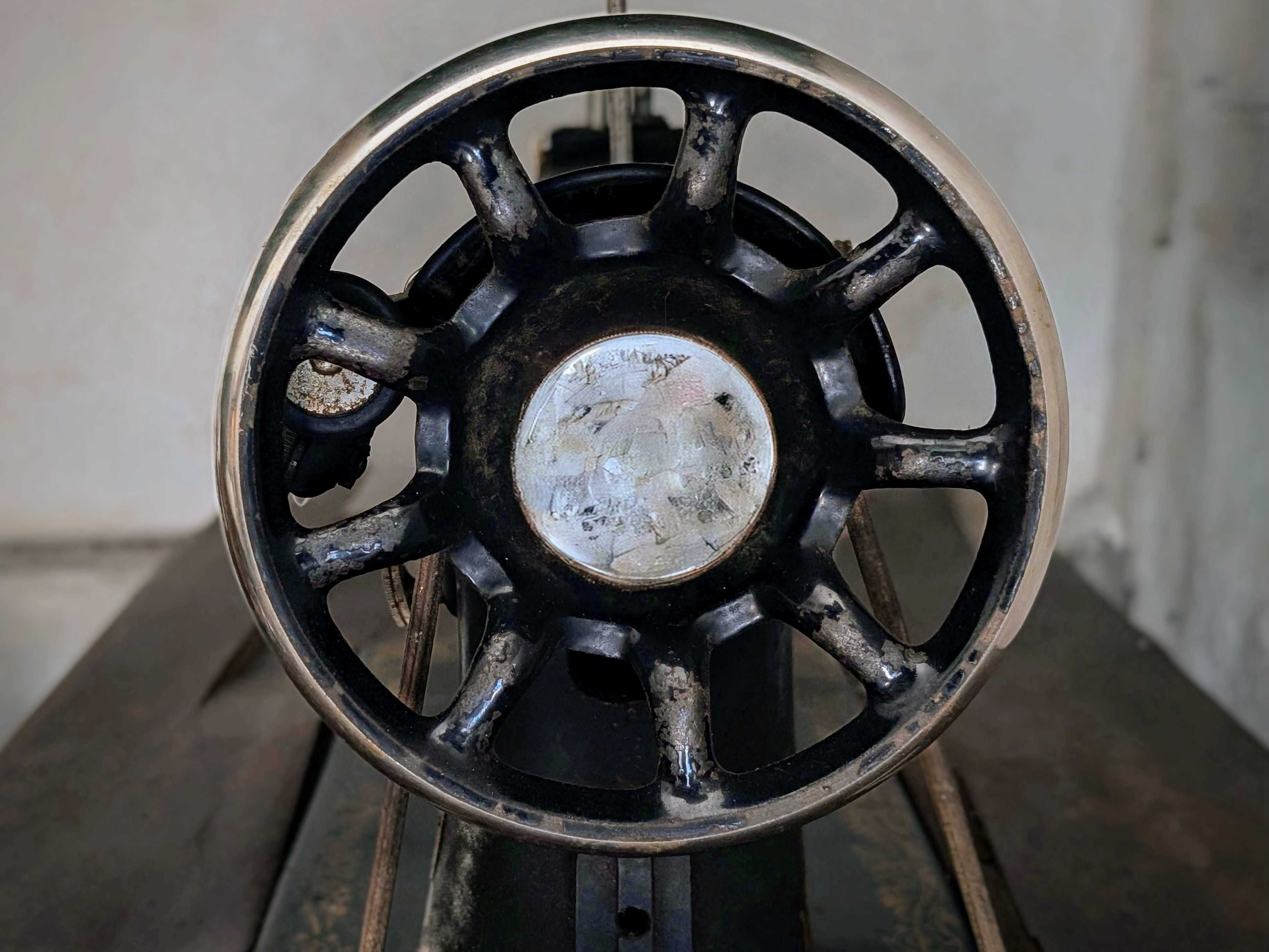 Máquina de Costura SINGER Antiga (c. 1920)