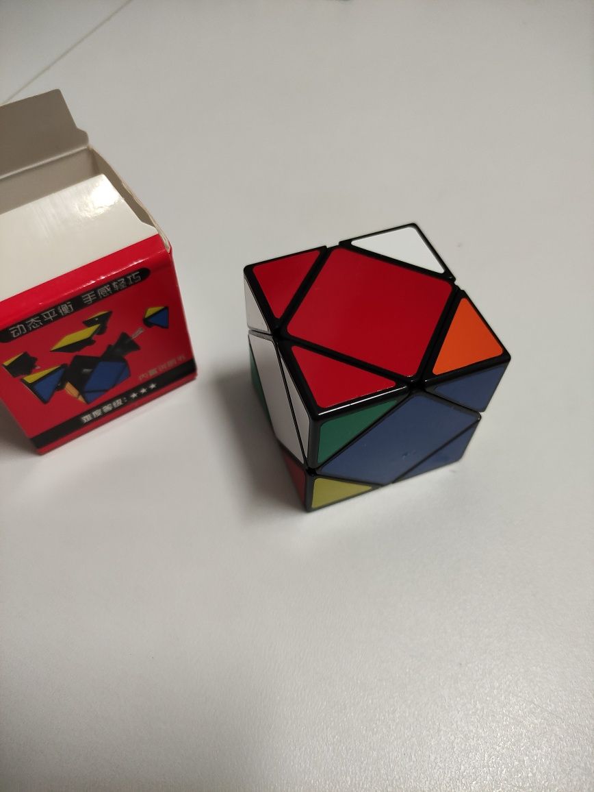 Cubo mágico "Skewb"