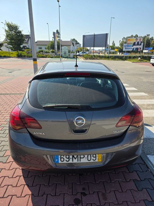 Astra CDTi 1.3 - Troco por SUV