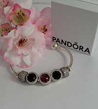 Pandora charms z Czarnym kamieniem