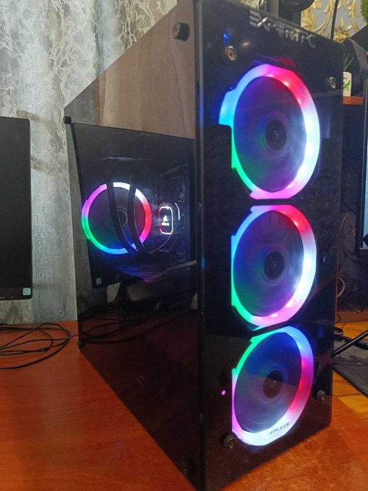 Продам системний блок в гарному стані.