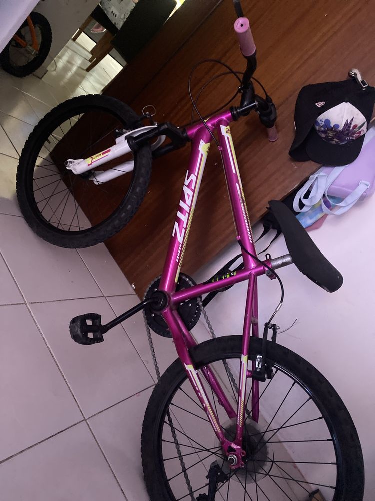 bicicleta nova em bom estado  roda 20 com mudanças
