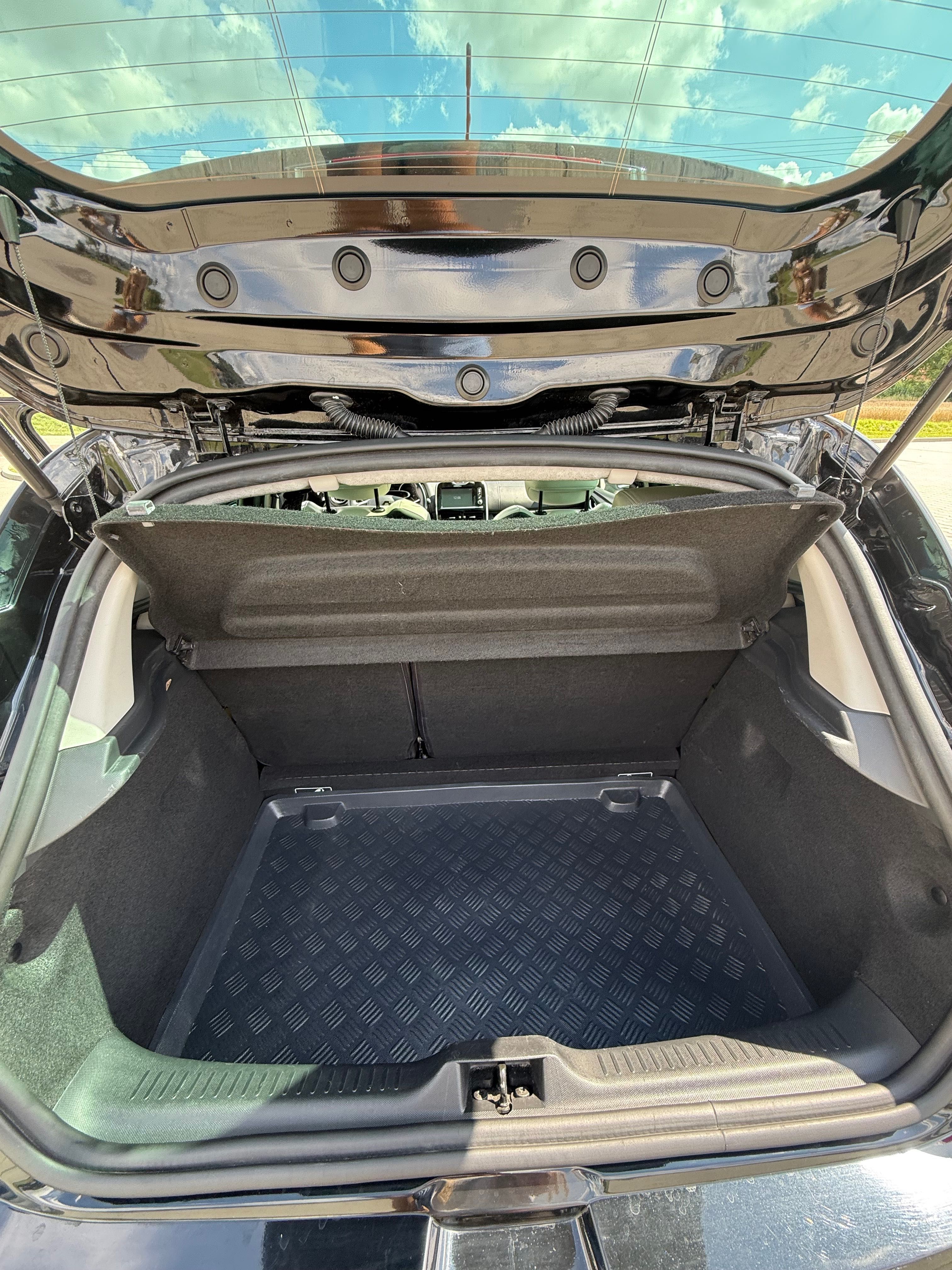 Renault Clio Initiale Paris
