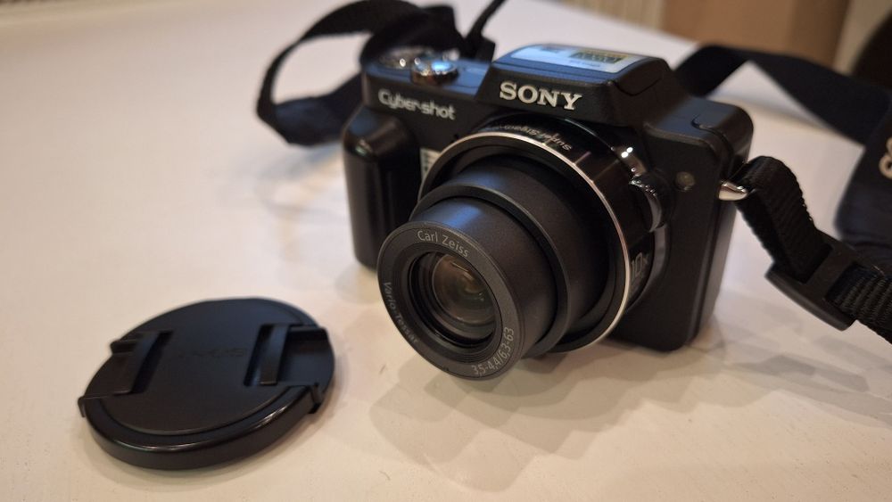 Sony Cybershot DSC-H10