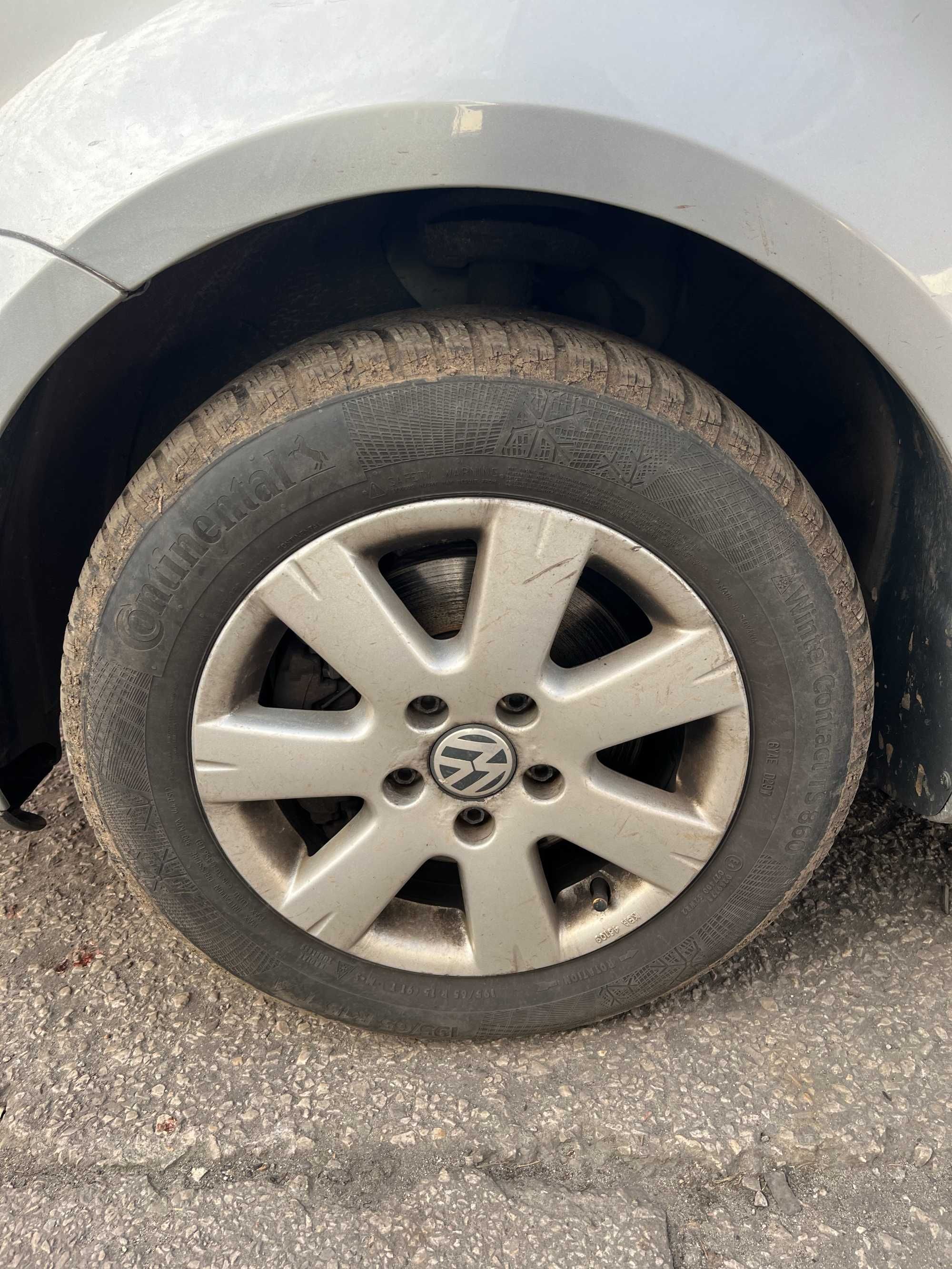 Felgi 15" 5x112 VW Touran Golf 5 6 Passat  komplet