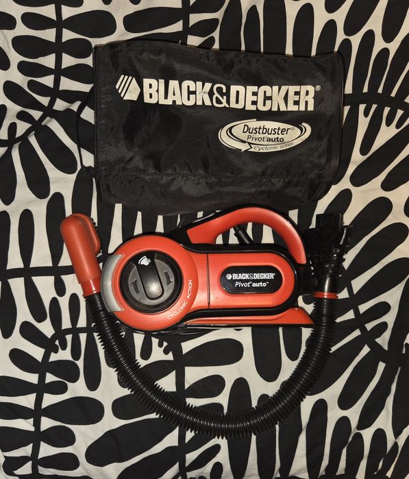 Odkurzacz samochodowy Black&Decker Pivot auto