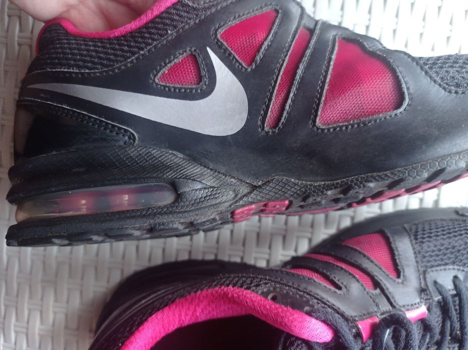 Buty Nike różowe czarne 39 do biegania damskie air max