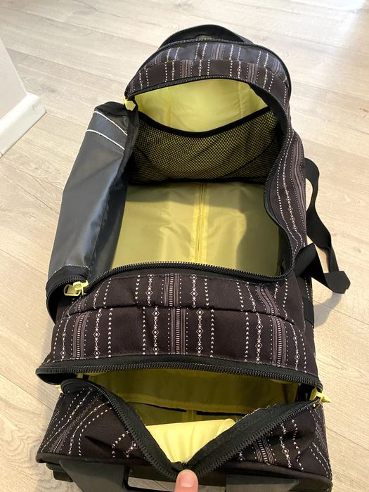 Prawie nowa walizka Dakine 58 L