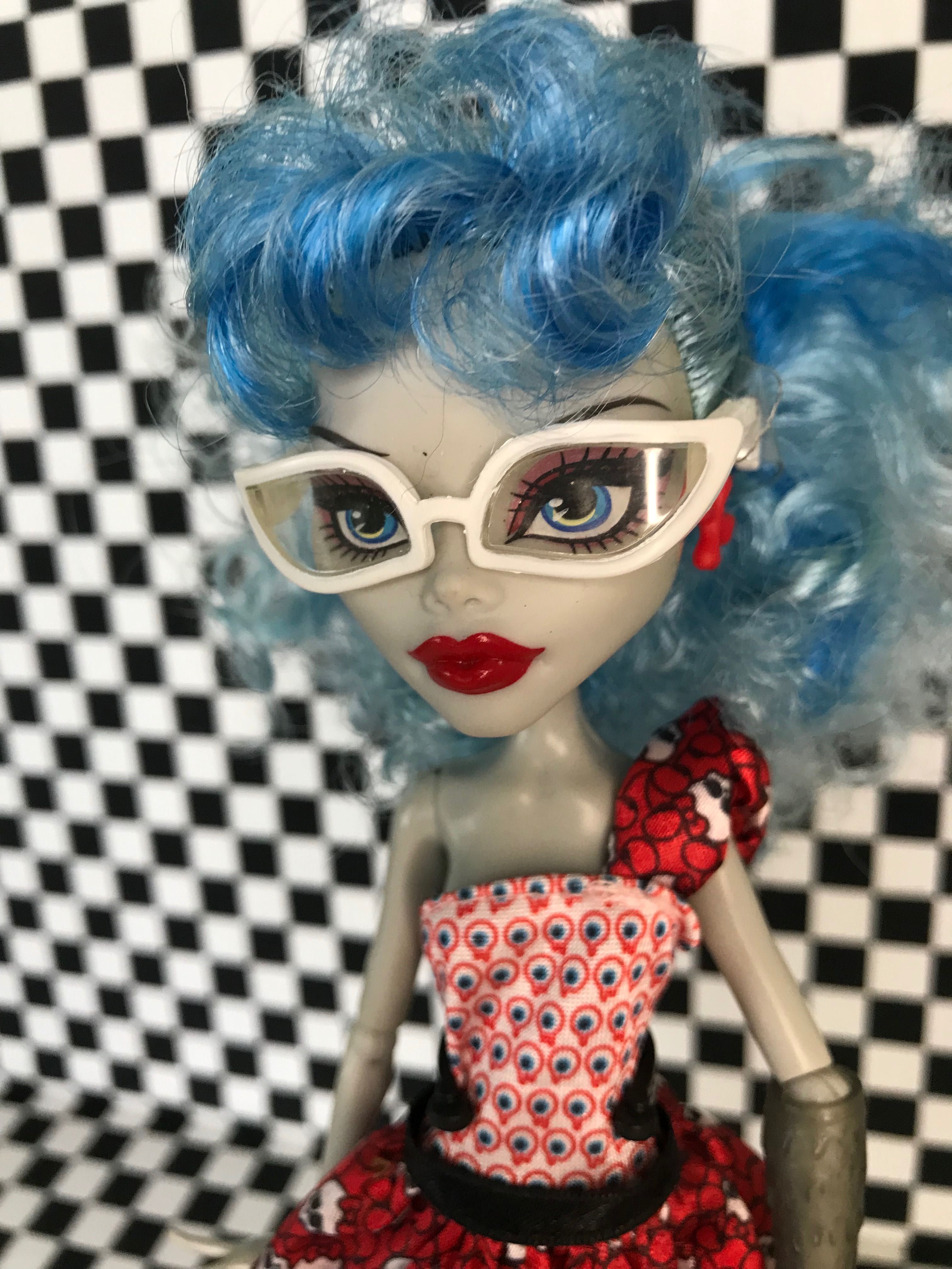 Monster High Монстер Хай Гулия Йелпс Смертельный горошек
