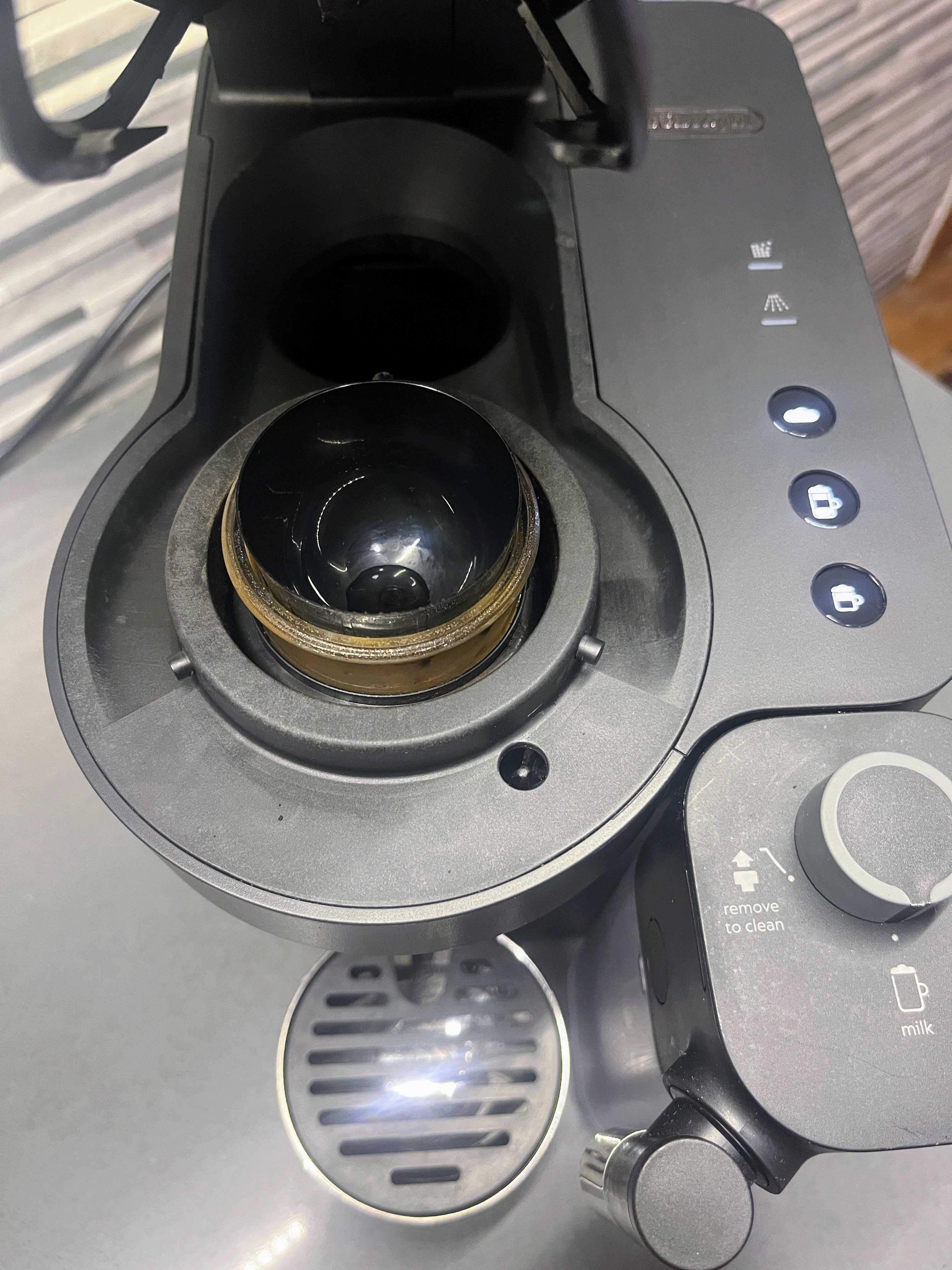 Vertuo Lattissima Matte Black & Glossy DeLonghi com Garantia