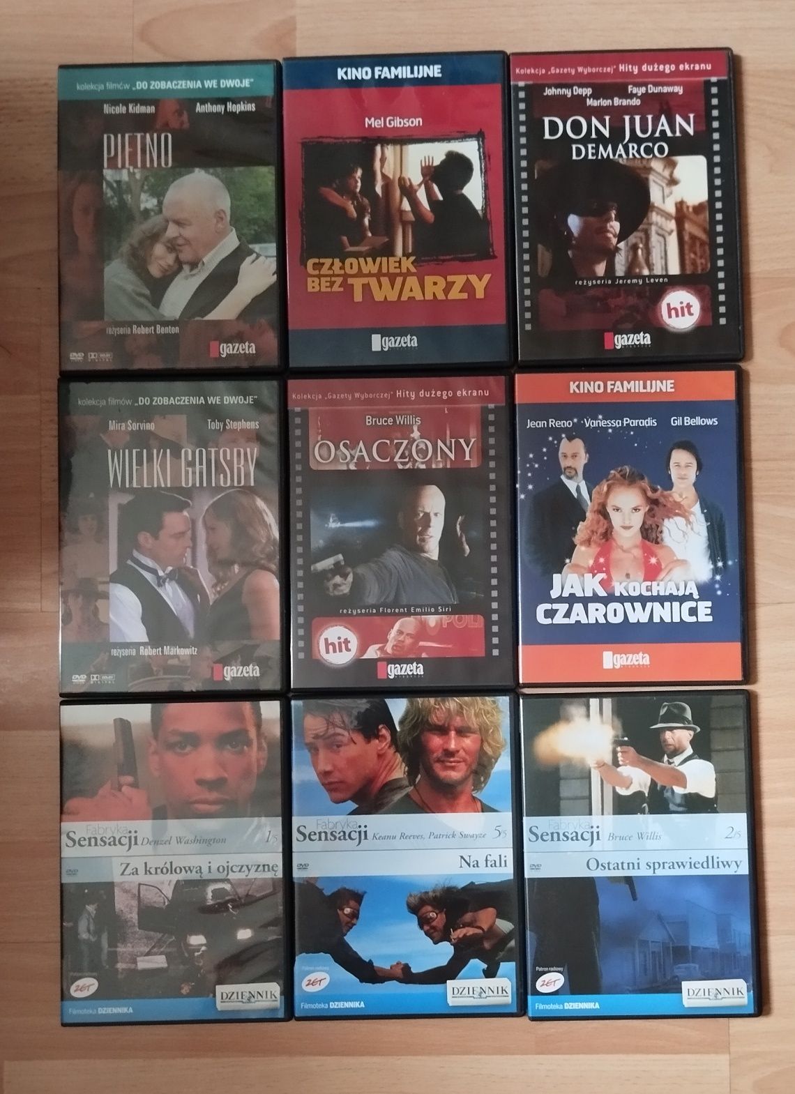 Sprzedam zestaw dziewięciu filmów na płytach DVD .