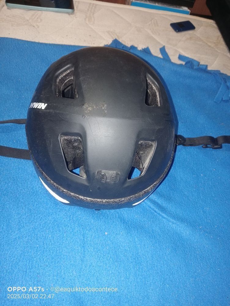 Capacete b-twin para bike , BTT, , trotinete  novo