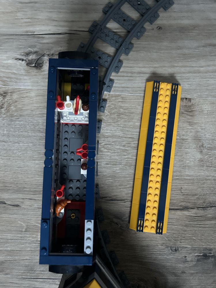 Lego pociag pasażerski 60197