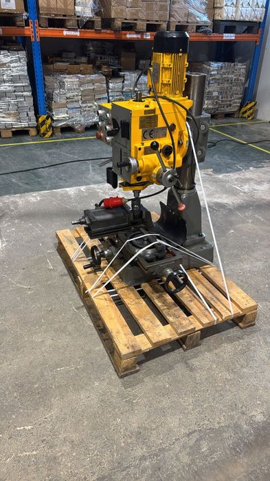 Frezarka do metalu wiertarka odczyty Wiertarko tokarka  piła taśmowa