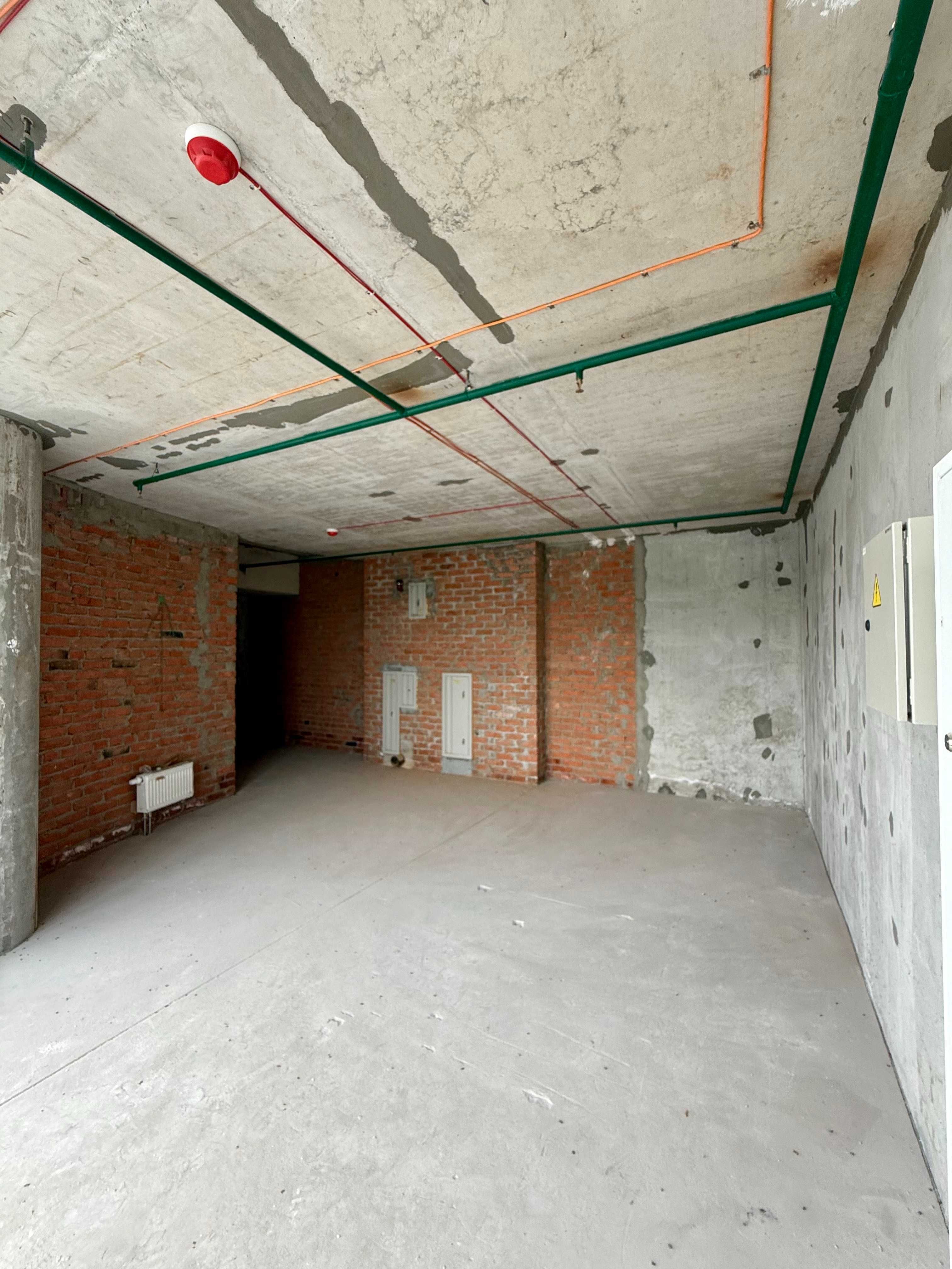 Продаж комерції 35м2 з терасою в ЖК White Lines, метро Голосіївська