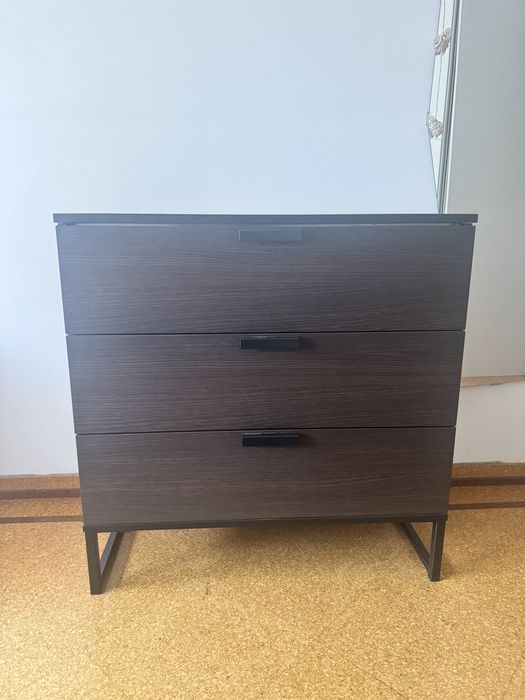 Comoda mais mesa de cabeceira