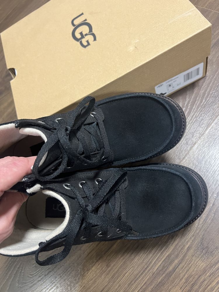 Ботинки UGG на девочку !