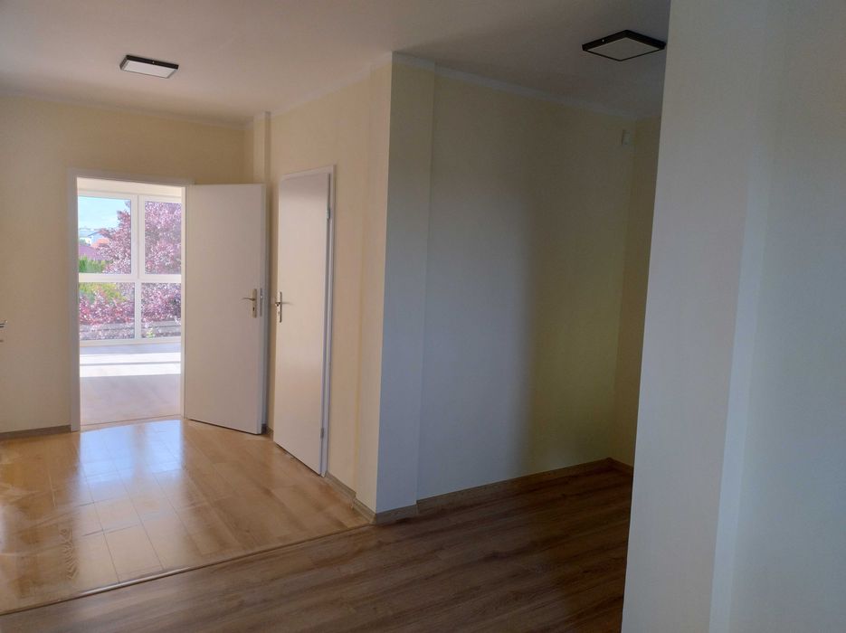 Pomieszczenie 10m2 w lokalu biurowo-usługowym, osobne wejście, parking