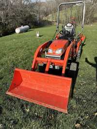 Trator Kubota B25 Tractor com carregador e retroescavadora