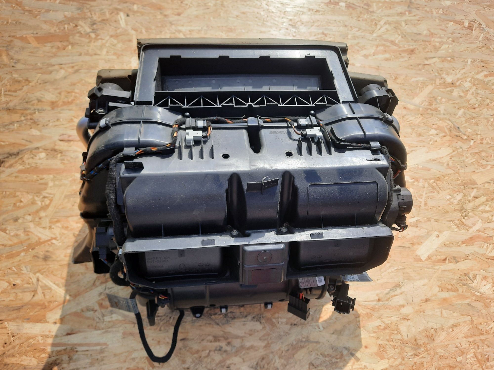 Nagrzewnica Kompletna BMW E60 E61 HIGH PCT Dwustrefowa