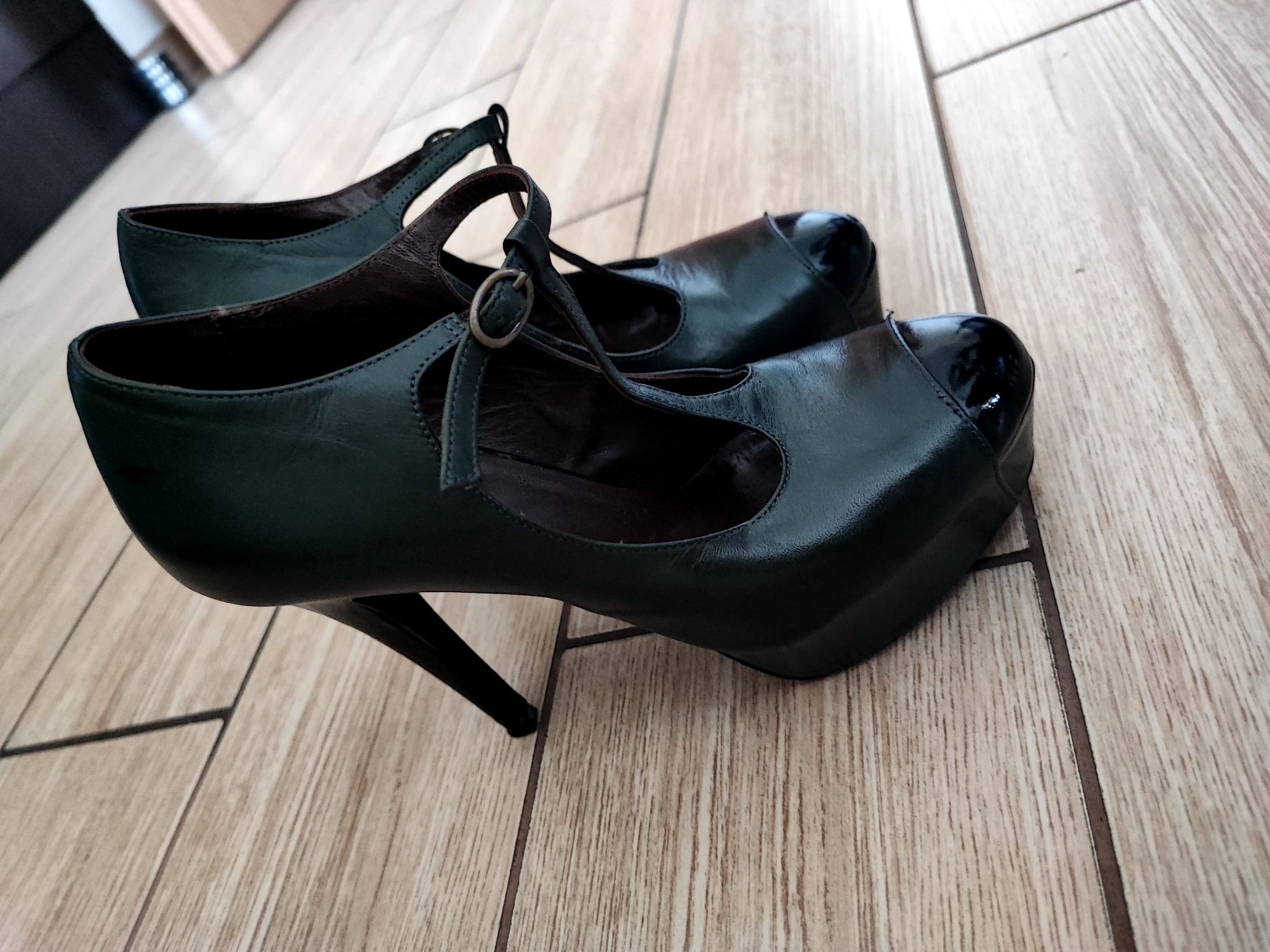 Buty ze skóry czarno- zielone