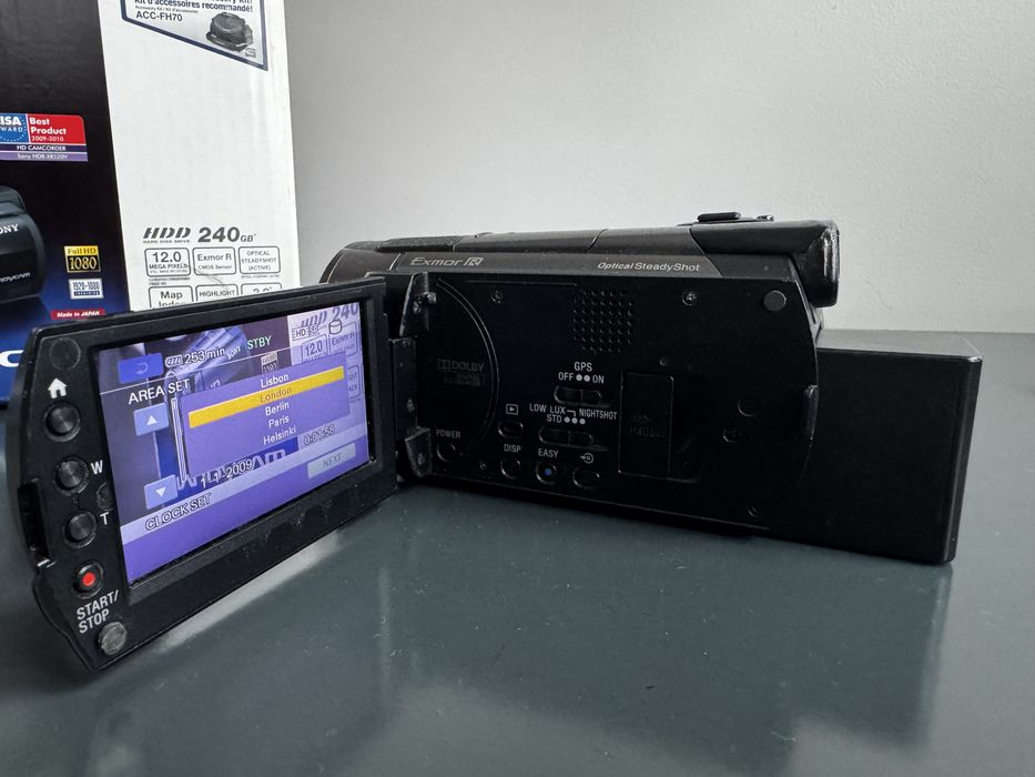 Відеокамера Sony Handycam HDR-XR520VE - Full HD, 240GB HDD