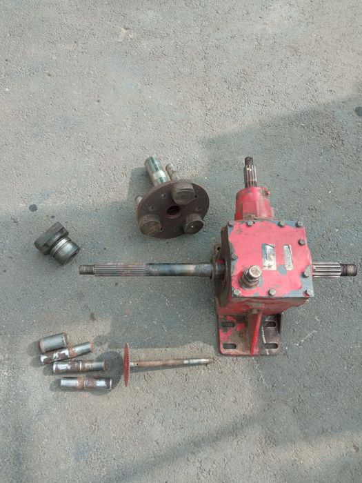 Продам редуктор подрібнювача на комбайн кейс case 2188 2388