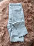 Jasne spodnie jeansowe