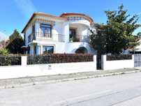Moradia T6 Unifamiliar com Logradouro