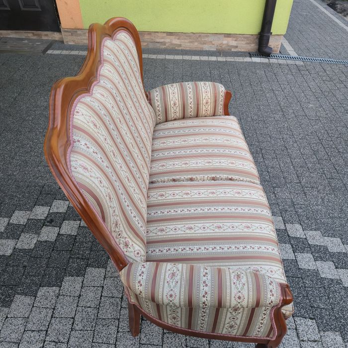 Stylowa Sofa bardzo wygodna